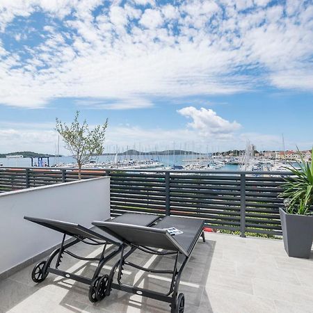 Apartments And Rooms Mare Водице Екстер'єр фото